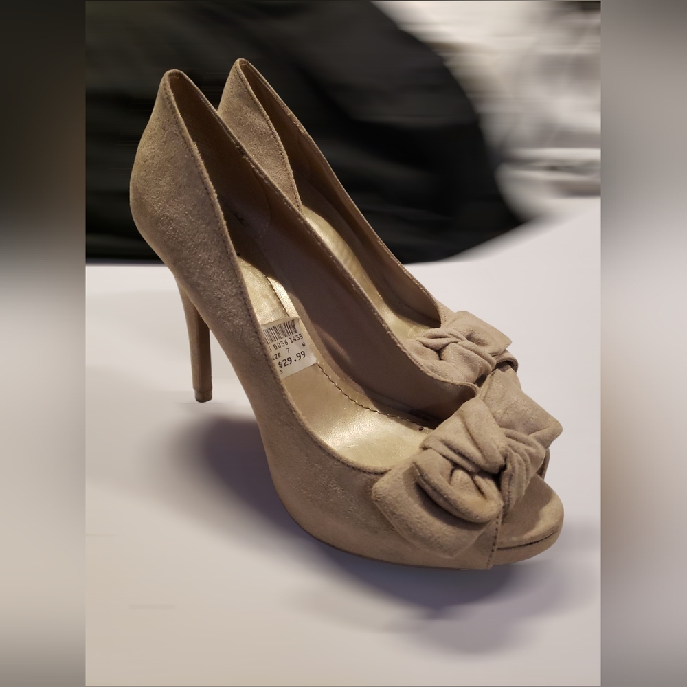FIONI Clothing Taupe Bow Heels